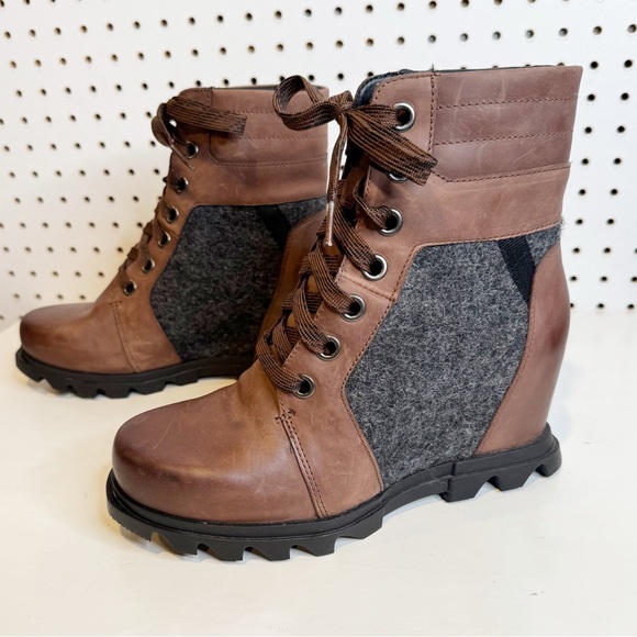 Sorel | Joan of Arctic Waterproof Wedge III Lexie Lace-Up Bootie - Picture 1 of 9